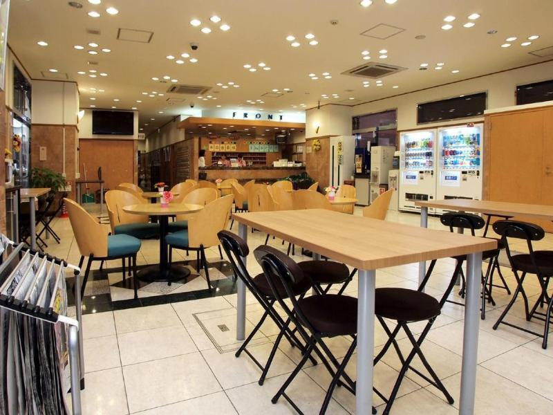 Toyoko Inn Hokkaido Sapporo-Eki Minami-Guchi Exterior foto